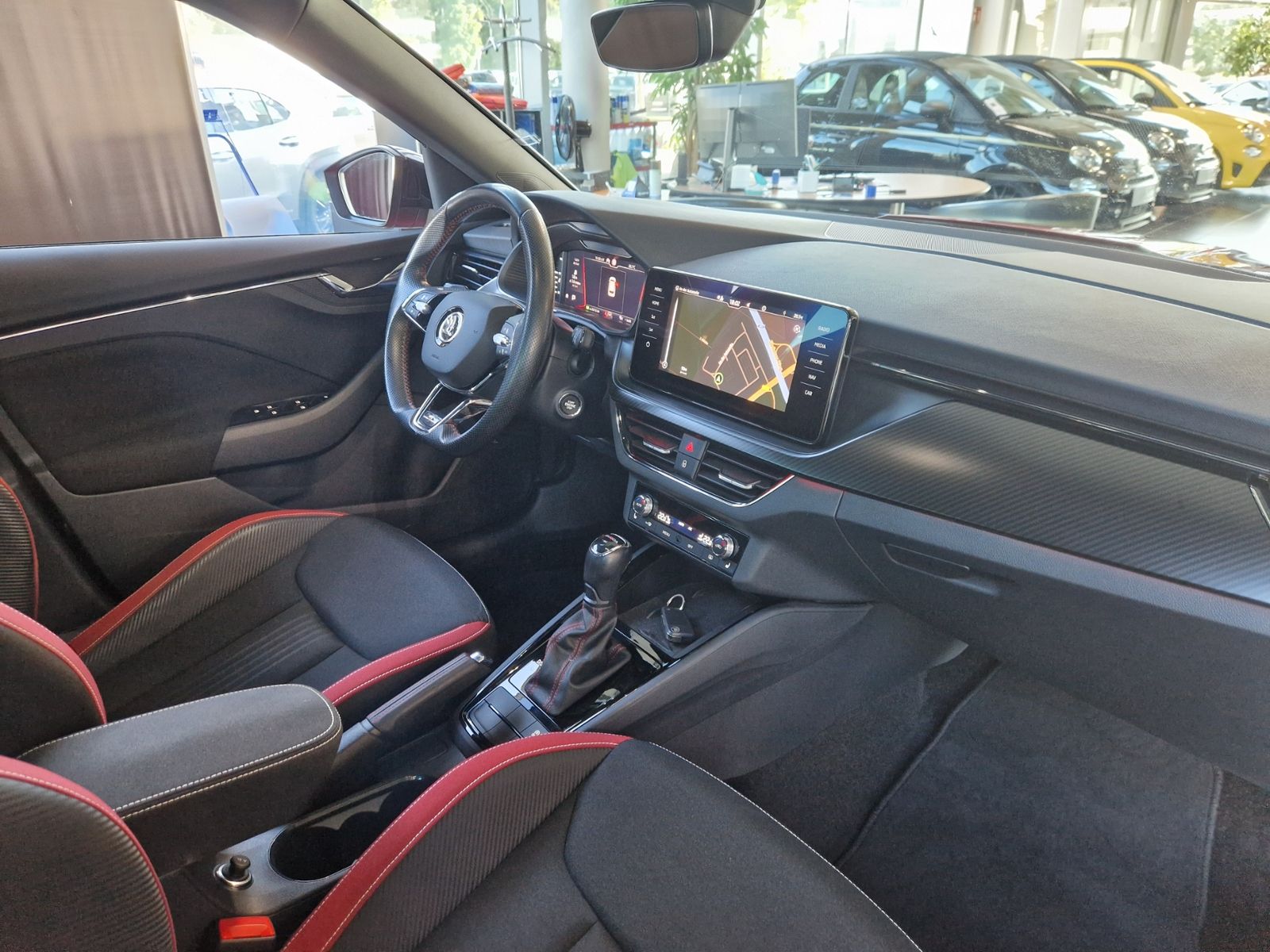 Fahrzeugabbildung SKODA Kamiq Monte Carlo AHK PANO LED NAVI