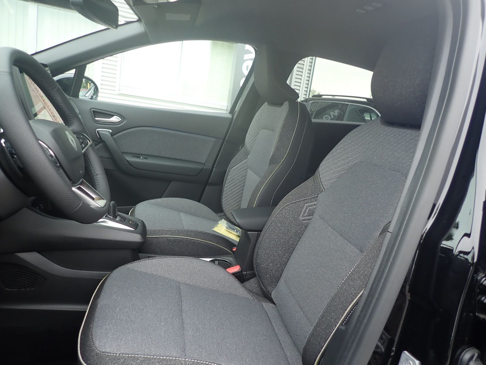 Fahrzeugabbildung Renault Captur Techno Mild Hybrid 140 EDC