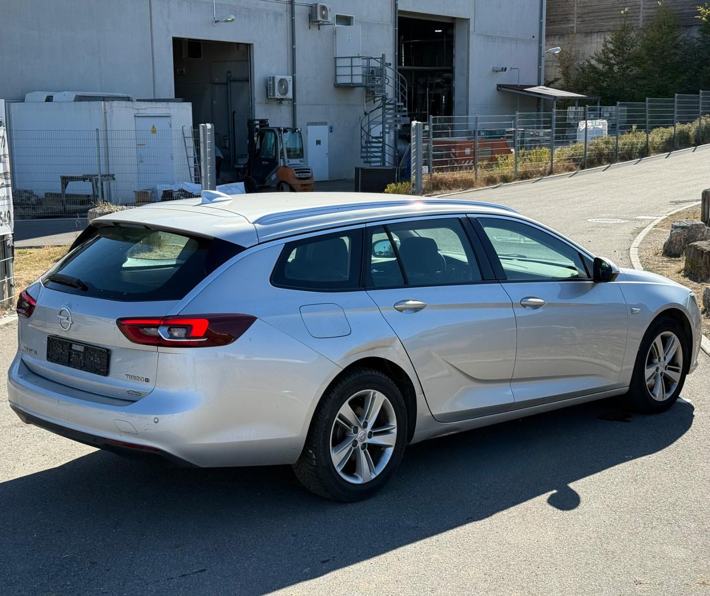 Opel Insignia Sports Tourer 2.0 CDTi *EURO.6*NAVI*SHZ