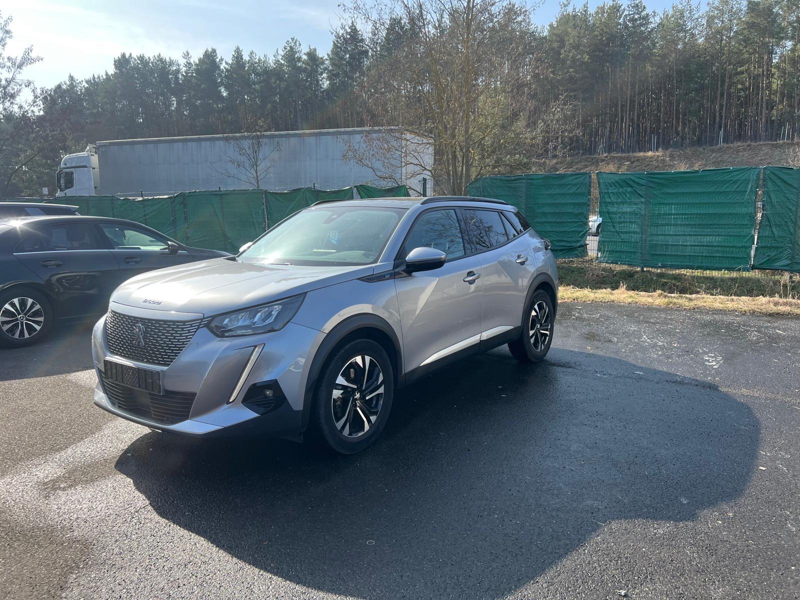 Peugeot 2008 Elektromotor 136 Allure