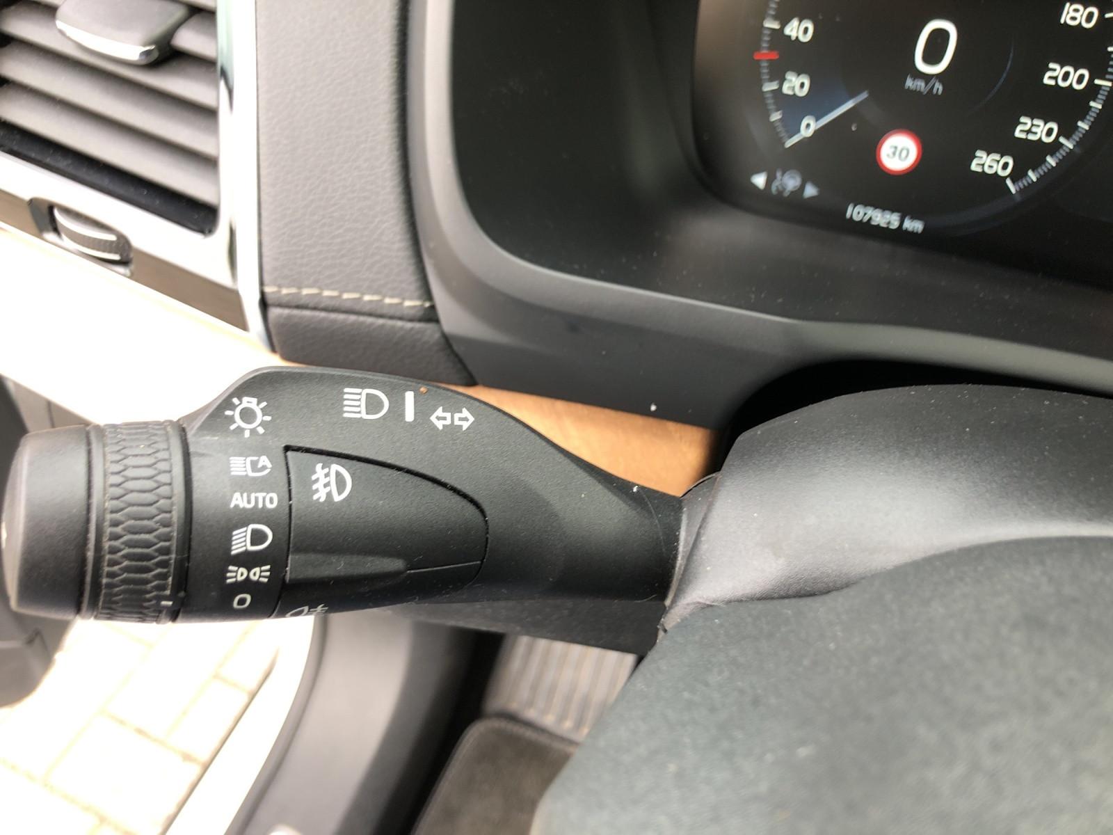 Volvo XC90 D5 AWD Geartronic Inscription -2S-Räder-