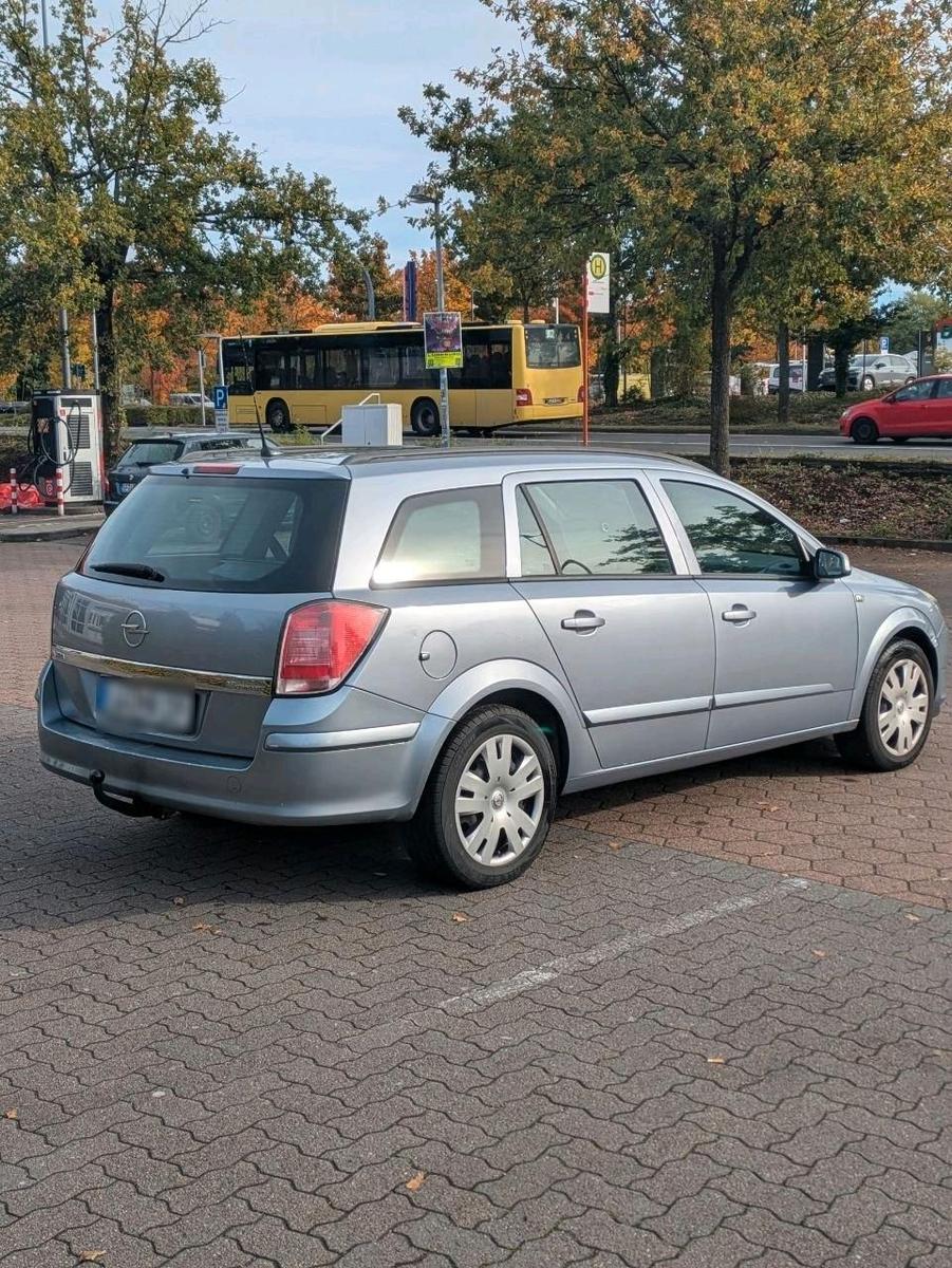 Opel Astra 2006 — engine 106 HP (78kW)
