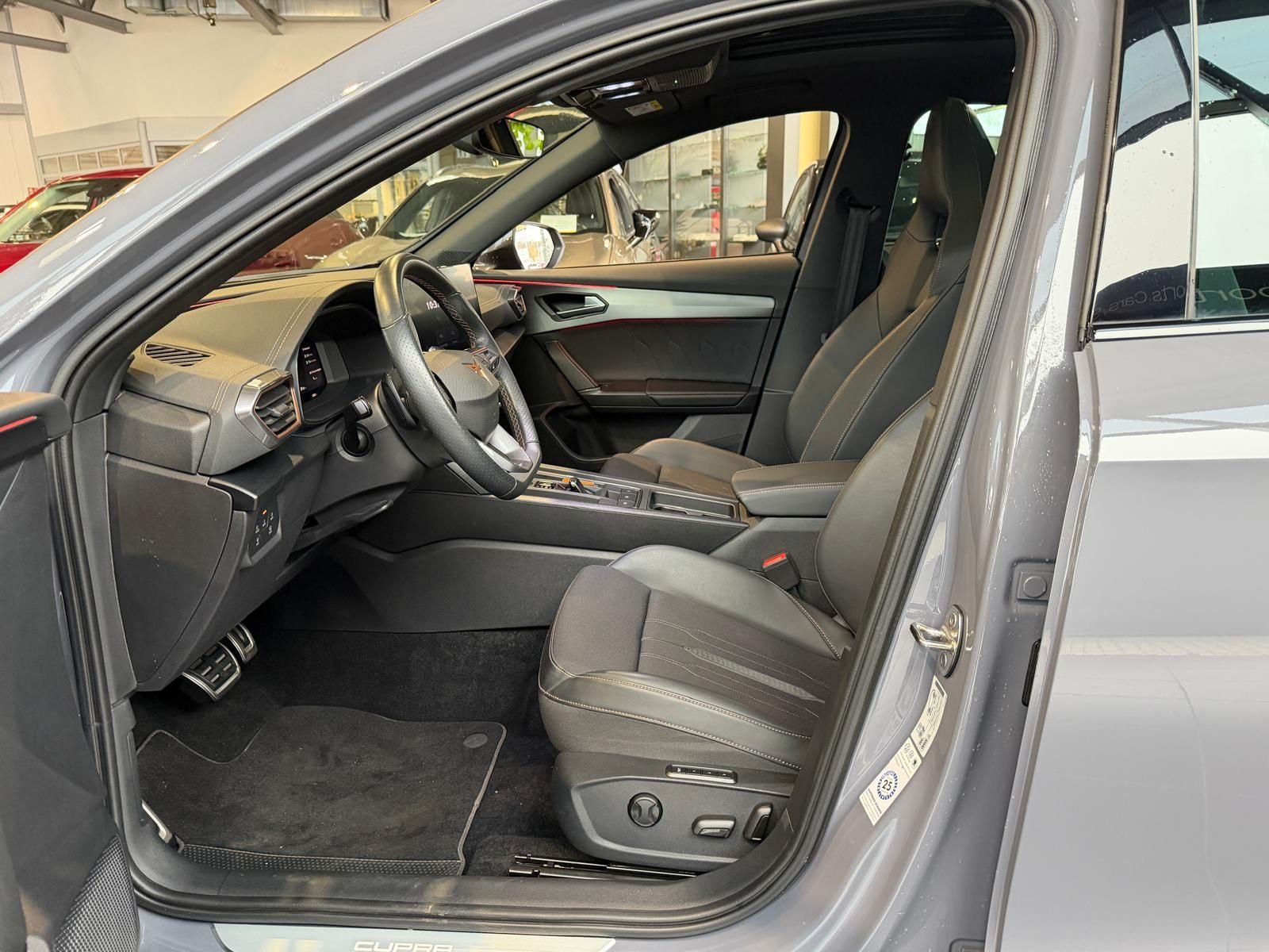 Fahrzeugabbildung CUPRA Formentor VZ e-Hybrid PANO LED NAV SHZ 19"