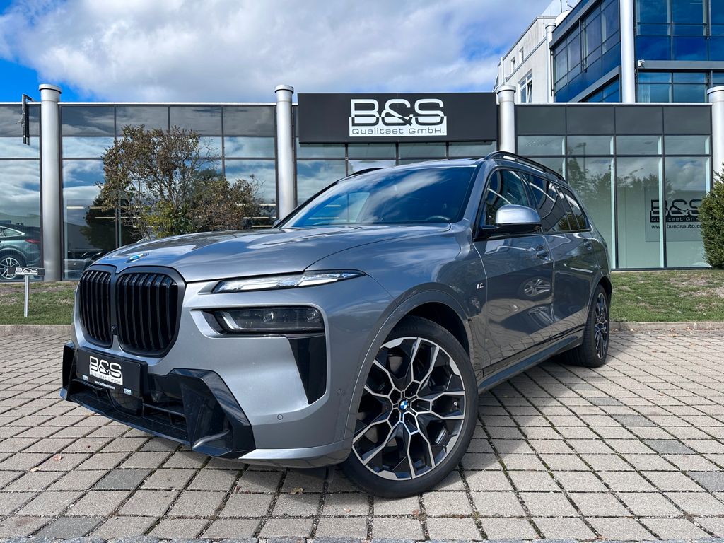 Image of BMW X7