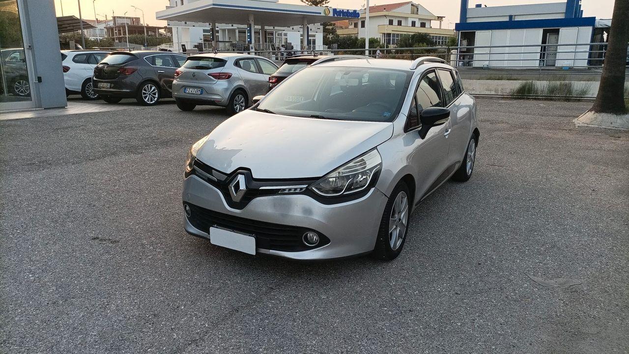 Renault Clio 2014 — interior