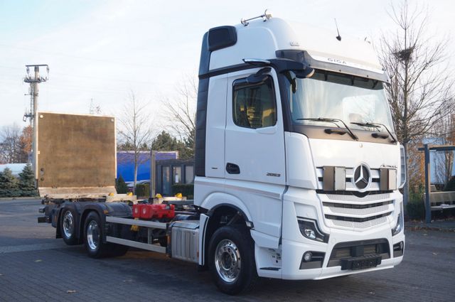 Mercedes-Benz Actros L 2853 BDF cab Gigaspace Lounge chair/6x2