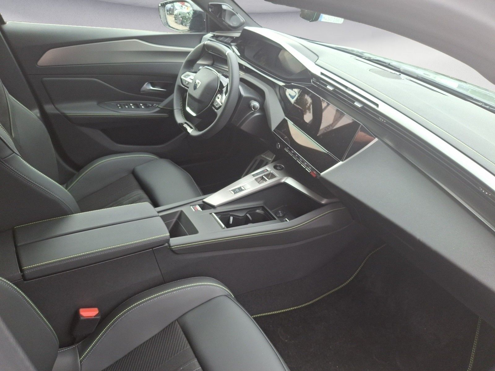 Peugeot 408 - Bild 8