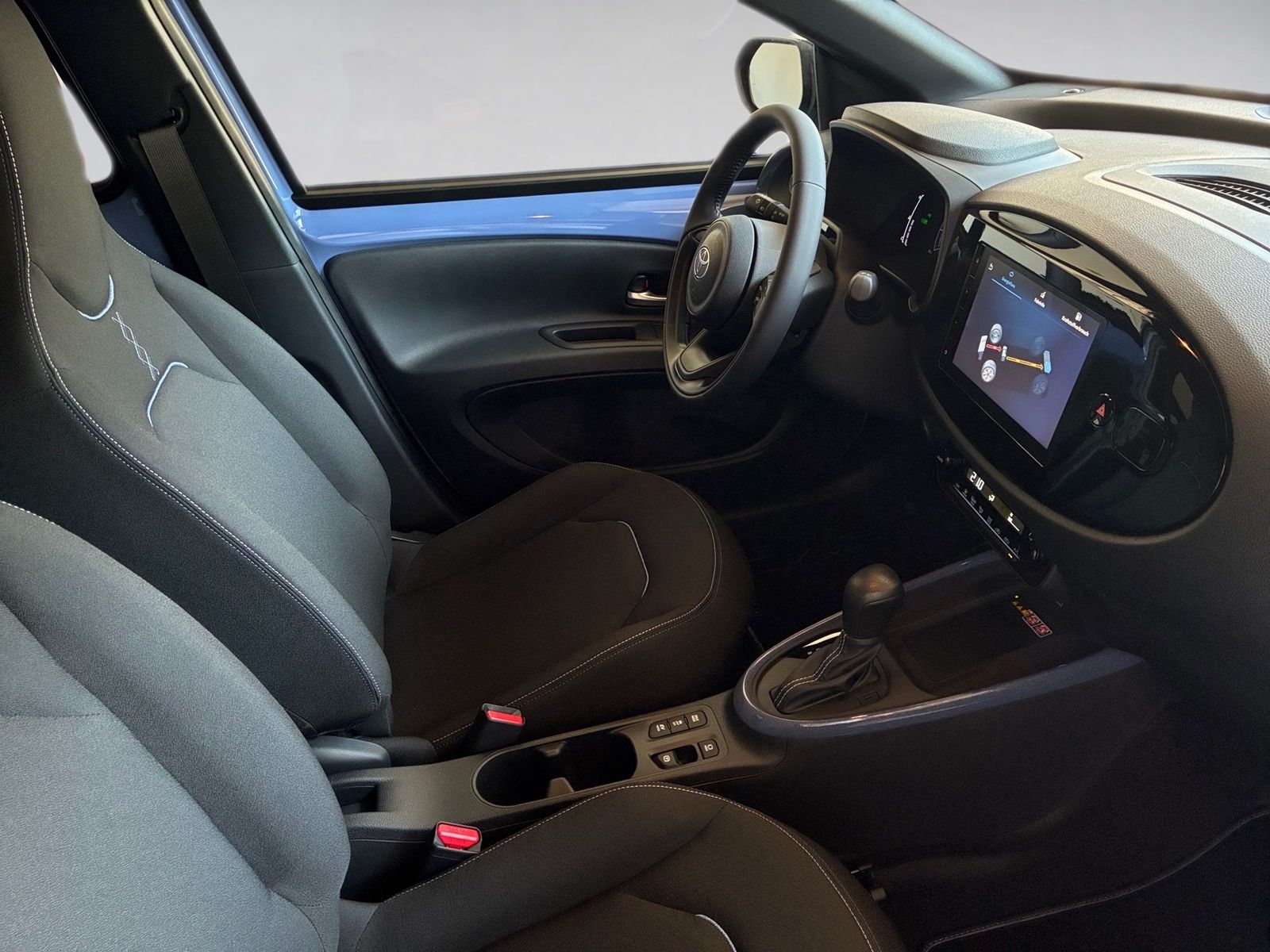 Fahrzeugabbildung Toyota Aygo X 1.5 Teamplayer +Sitzhzg LED,SoundSys,ACC