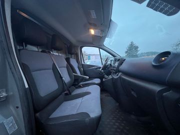 Opel Vivaro - 9