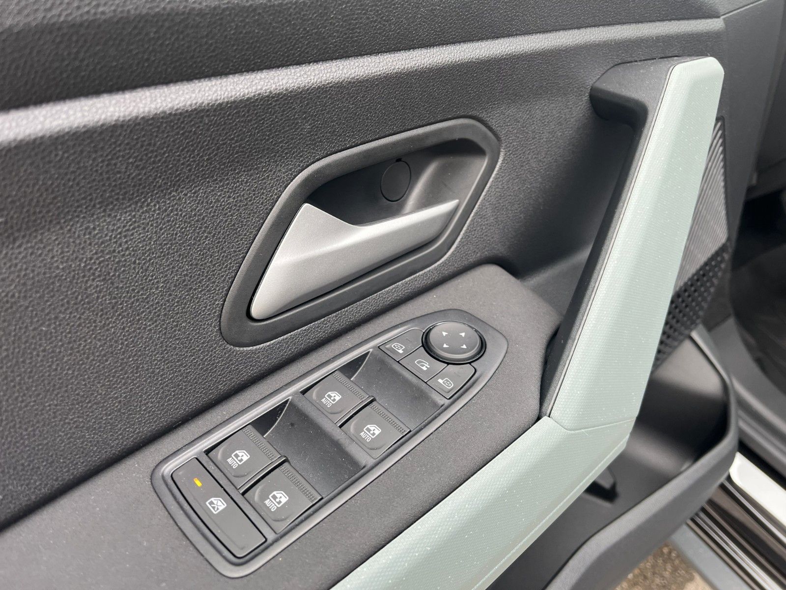 Fahrzeugabbildung Dacia Bigster Hybrid 155 Extreme