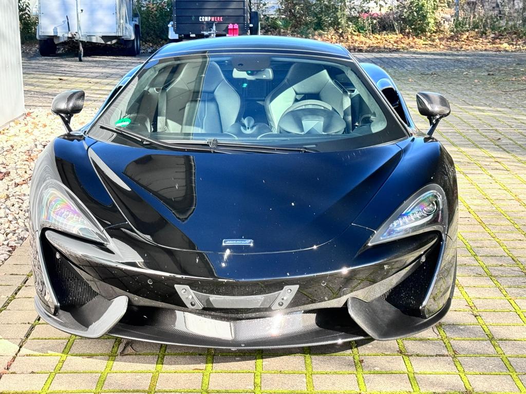 McLaren 570GT