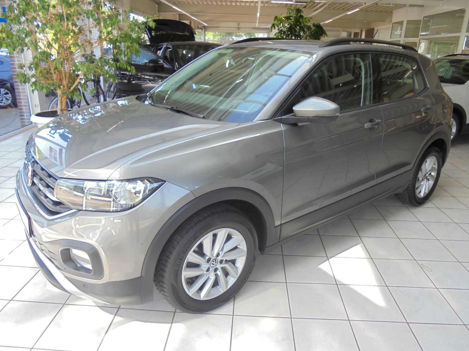 VW T-Cross Life DSG/Navi/GJR/Kamera/SHZ/BlindSpot