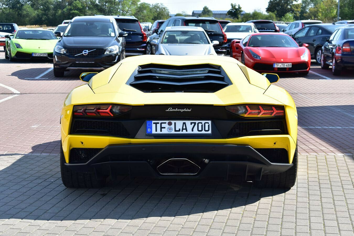 Fahrzeugabbildung Lamborghini Aventador S *Mietkauf möglich*