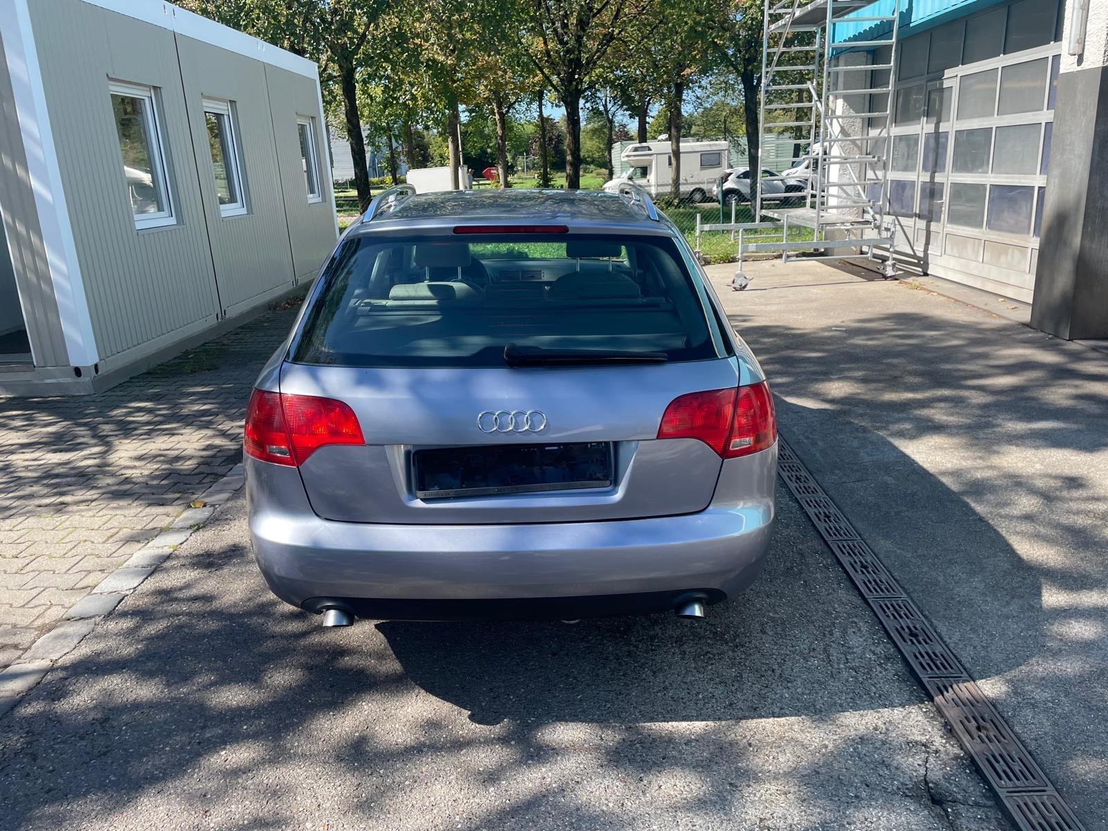 Audi A4 2006 — двигун 2.698 cm³, 179 HP (132kW)