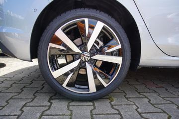 Volkswagen Golf - 3