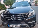 Mercedes-Benz Mercedes ML 350 AMG Paket 4matic AdBlue - Mercedes-Benz ML 350 in Düsseldorf