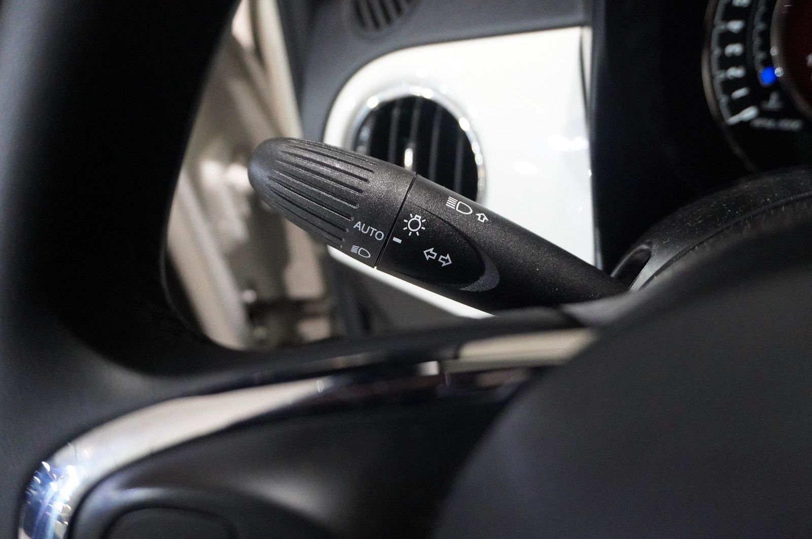 Fahrzeugabbildung Fiat 500 1.0 GSE HYBRID DOLCEVITA NAVI/LED/PDC/DAB+