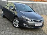 Opel Astra J Lim. 5-trg. Innovation Navi - Opel Astra aus 2011: J