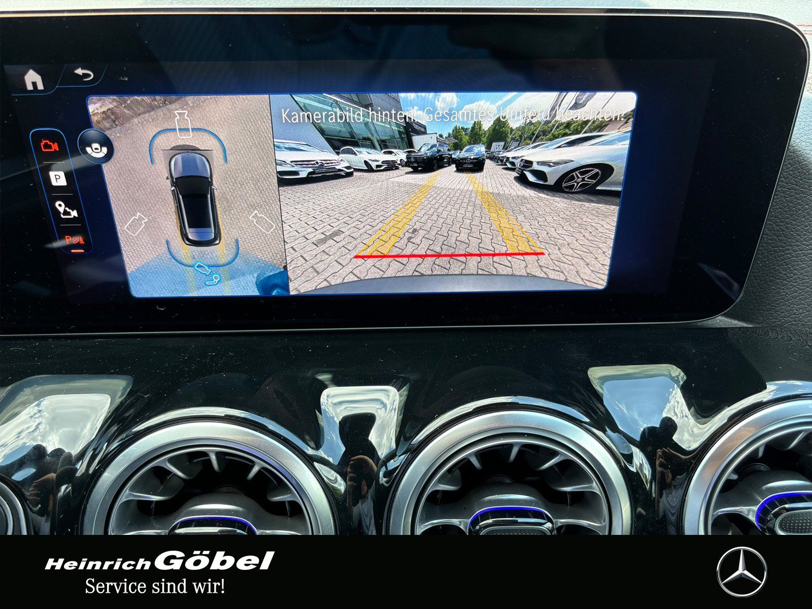 Fahrzeugabbildung Mercedes-Benz EQA 300 4M AMG*AHK*FAP*ADV-SOUND*360°KAM*AMBIENT