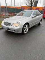 Mercedes-Benz mercedes benz w203 c220cdi Neu tüv - Mercedes-Benz C 220 Limousine W203 cdi mit Diesel-Antrieb