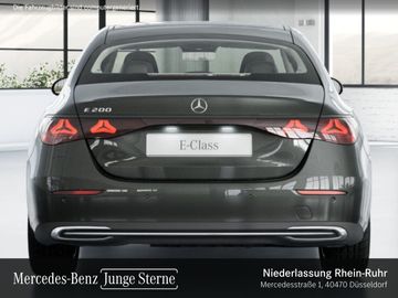 Mercedes E 200 - 8