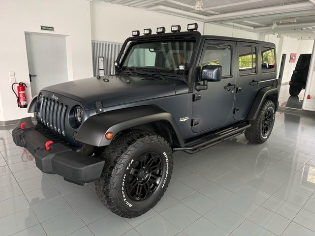 Jeep Wrangler Unlim. Sahara Blau Foliert NUR GEWERBE