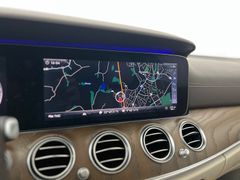 MERCEDES-BENZ E 350 d 4Matic All-Terrain/ 1.H/ PANO/ GARANTIE