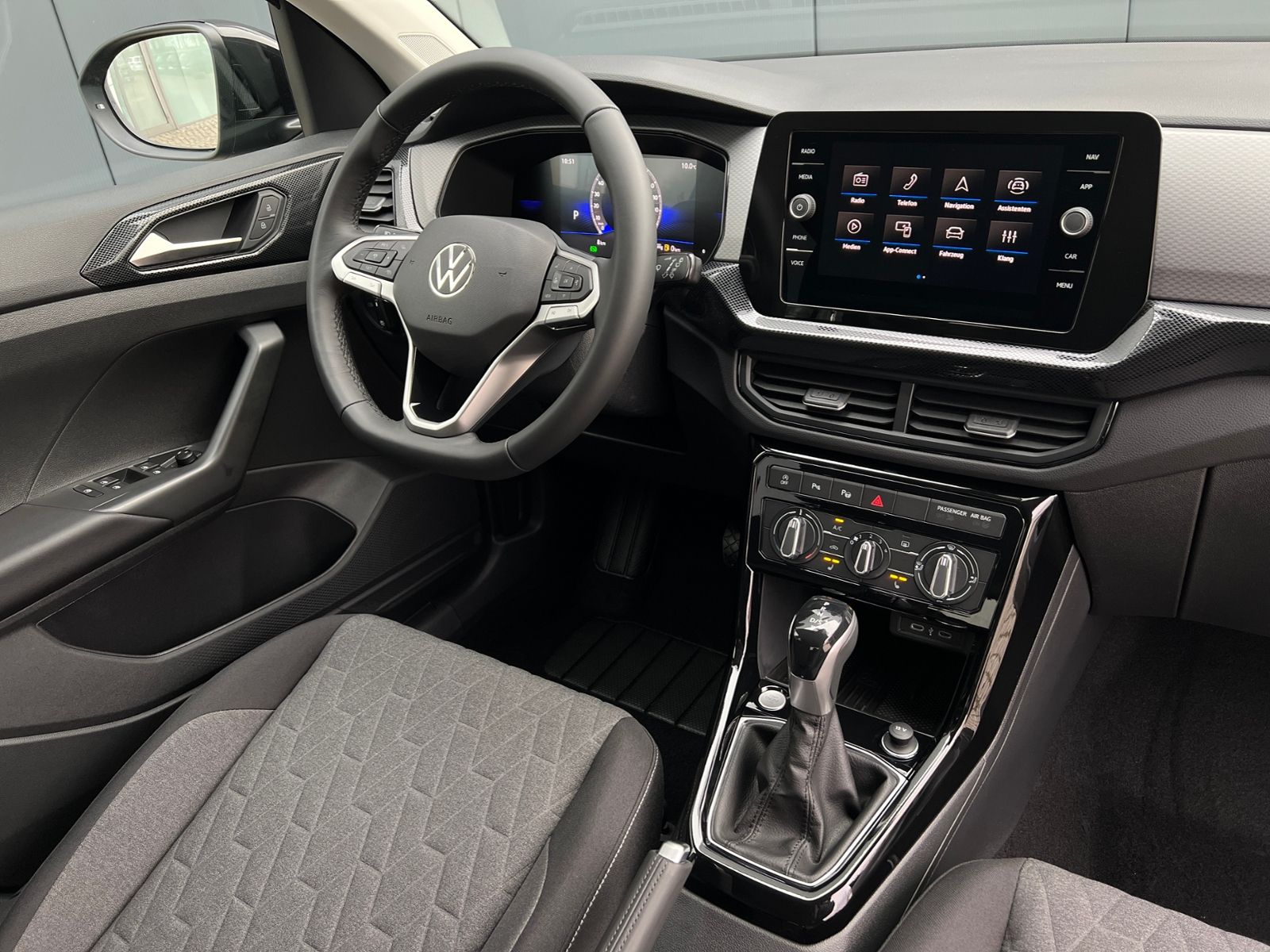 Fahrzeugabbildung Volkswagen T-Cross Life 1.0 TSI DSG *LED, ACC, Klima, Ready