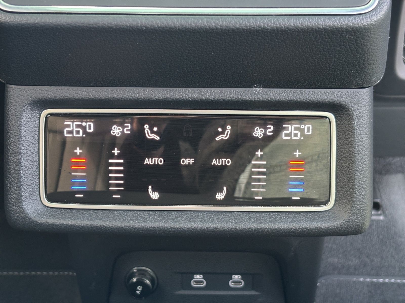 Audi Q8 e-tron - Bild 16