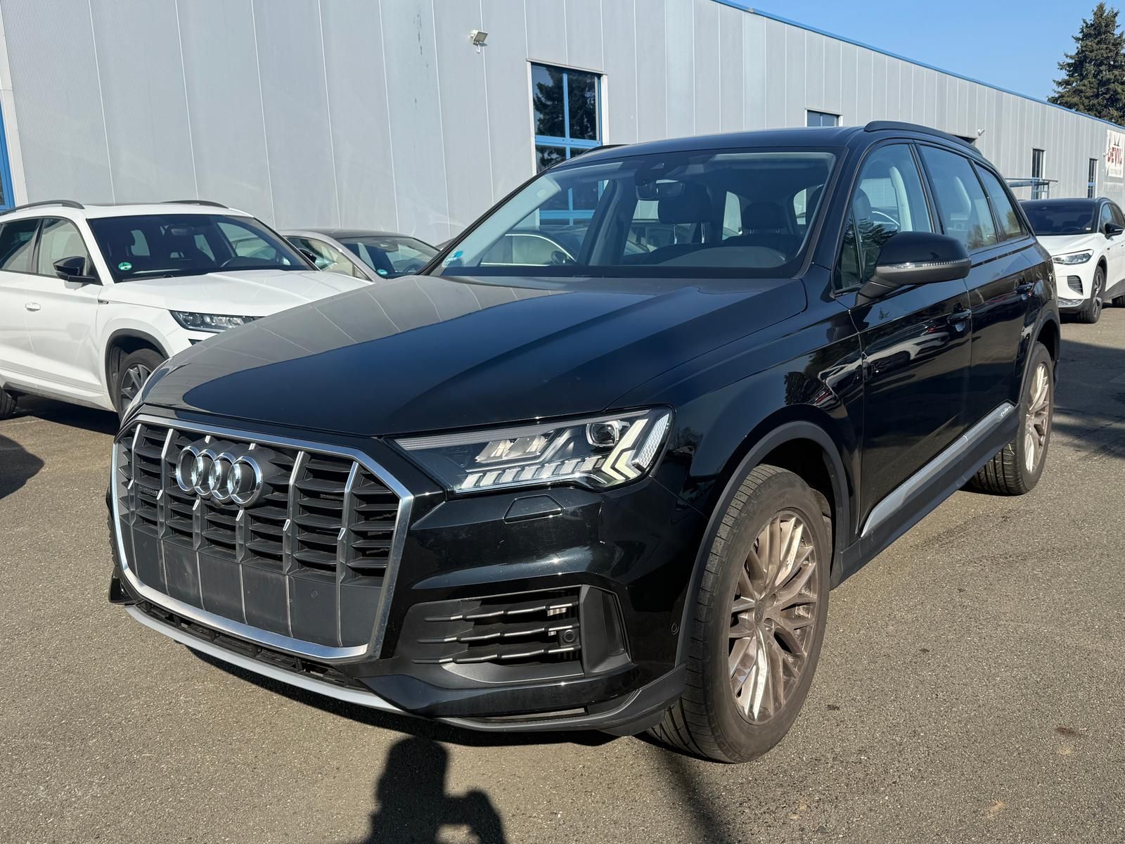Audi Q7 - 1
