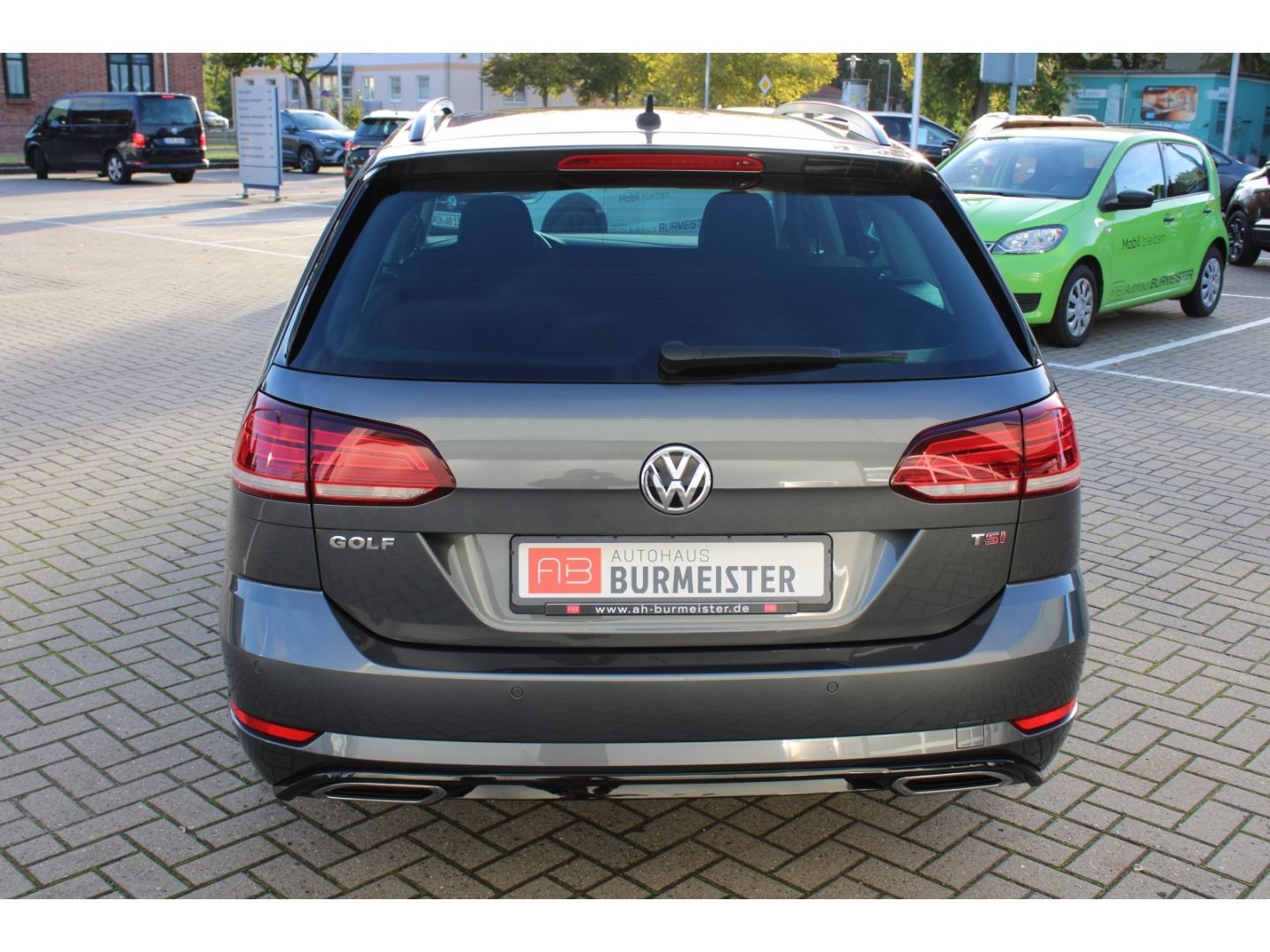 Fahrzeugabbildung Volkswagen Golf Variant VII Highline 1.4 TSI  ''R-Line'' AC