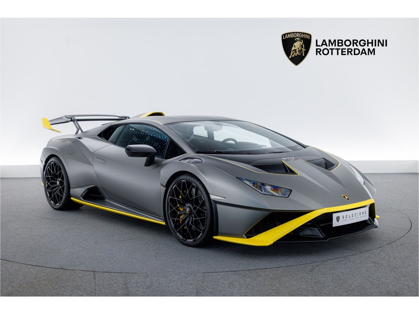 Lamborghini Huracán STO | MY22 | Akrapovic | Xpel Full Cover