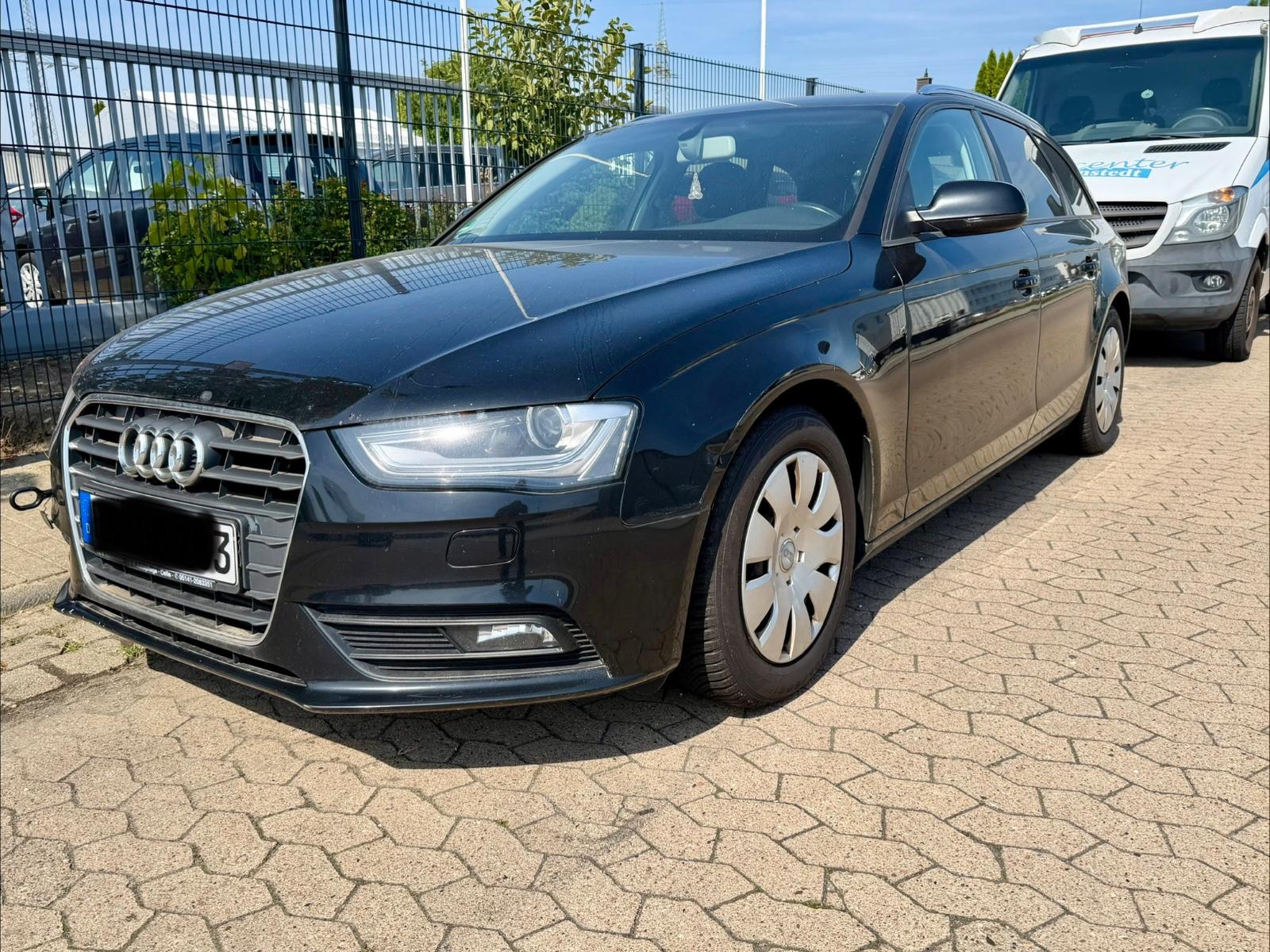 Audi A4 2012 — rear view