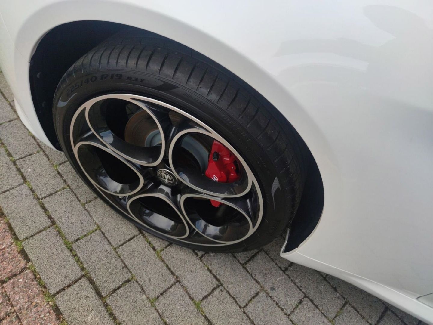 Fahrzeugabbildung Alfa Romeo Giulia 2.0Turbo Q4 Veloce +HARMAN/KARDON+PANORAM