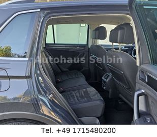 Volkswagen Tiguan - 12