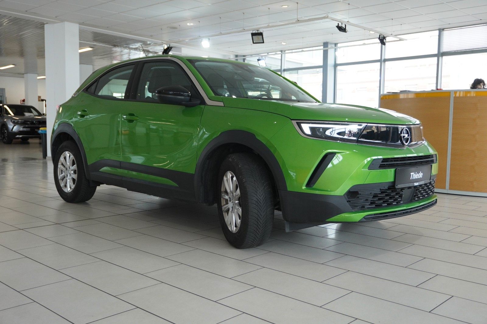 Fahrzeugabbildung Opel Mokka-e EDITION 3-PHASIG NAVI/LED/KAMERA/SH/DAB+
