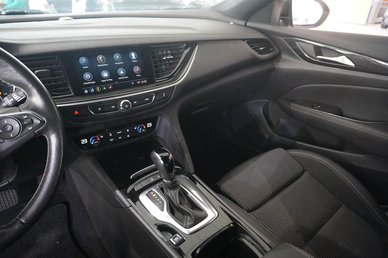 Fahrzeugabbildung Opel Insignia B ST 2.0D ELEGANCE NAVI/LED/KAMERA/AHK