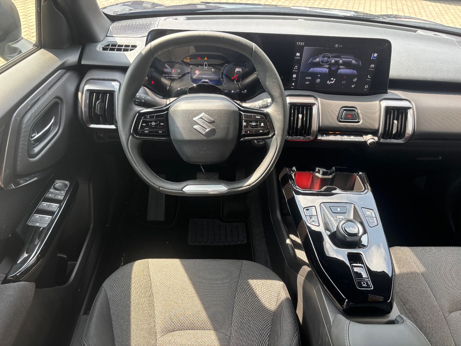 Suzuki e Vitara - Bild 9