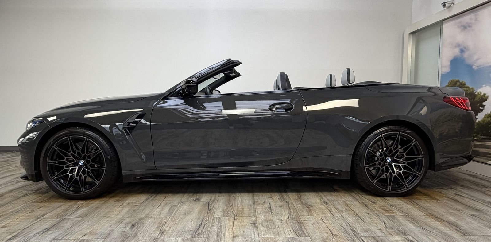 BMW M4 xDrive Comp. Cab. Sitzlüftung ACC 360° Carbon imagem 3