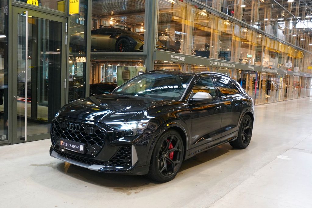 Audi RSQ8