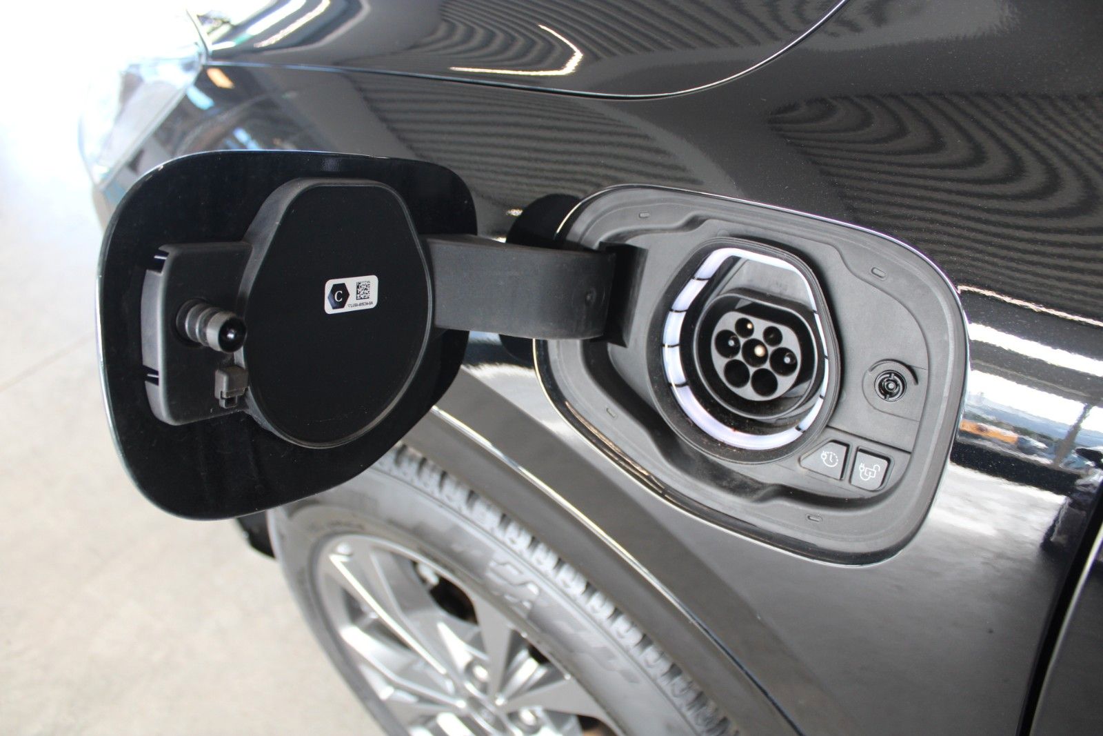 Fahrzeugabbildung Ford Kuga PHEV ST-Line X LED HUD 2xCam ACC WinterPak.
