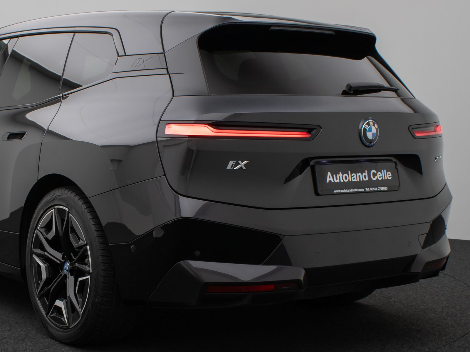 Fahrzeugabbildung BMW iX xD40 Panorama 360°DAB H/K Laser ACC AHK Sport