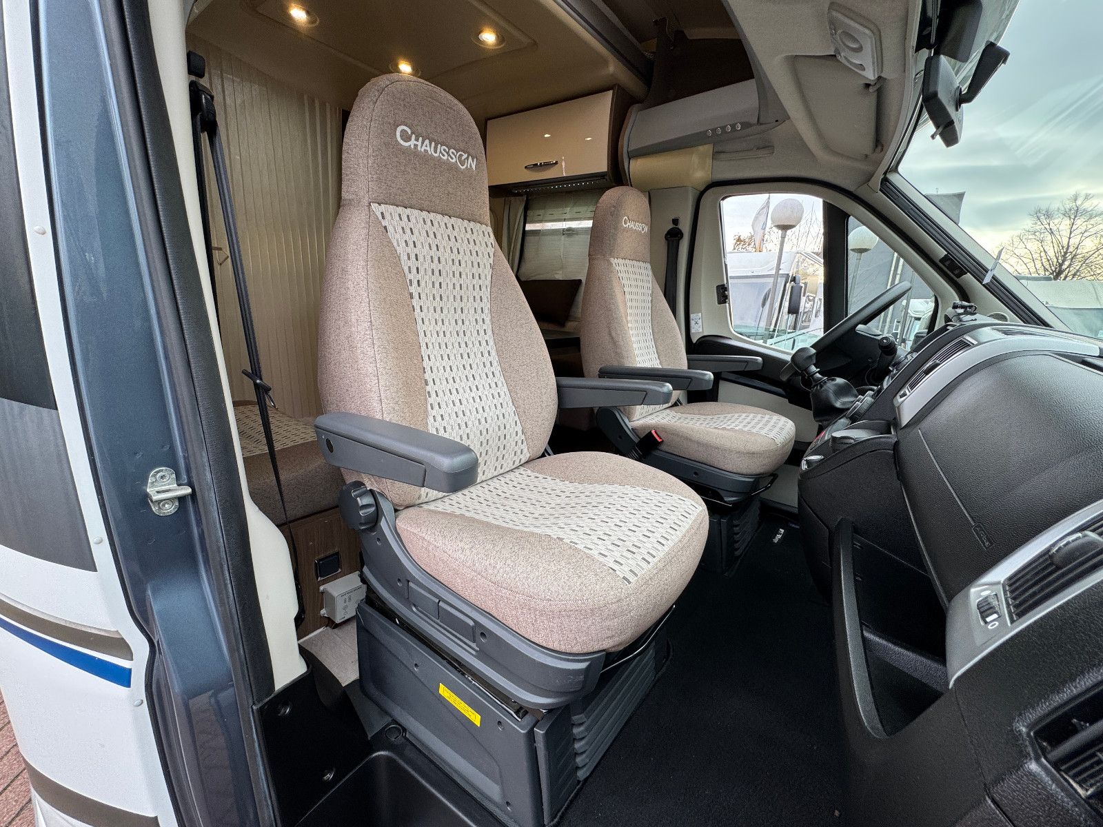 Fahrzeugabbildung Chausson WELCOME 618 FIAT SAT TV HUBBETT BACKOFEN 1.HAND