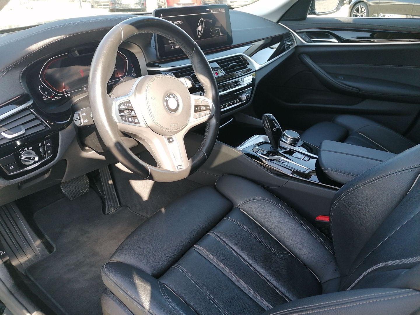 BMW 520 d xDrive Touring Luxury Line  Park-Assistent foto 6