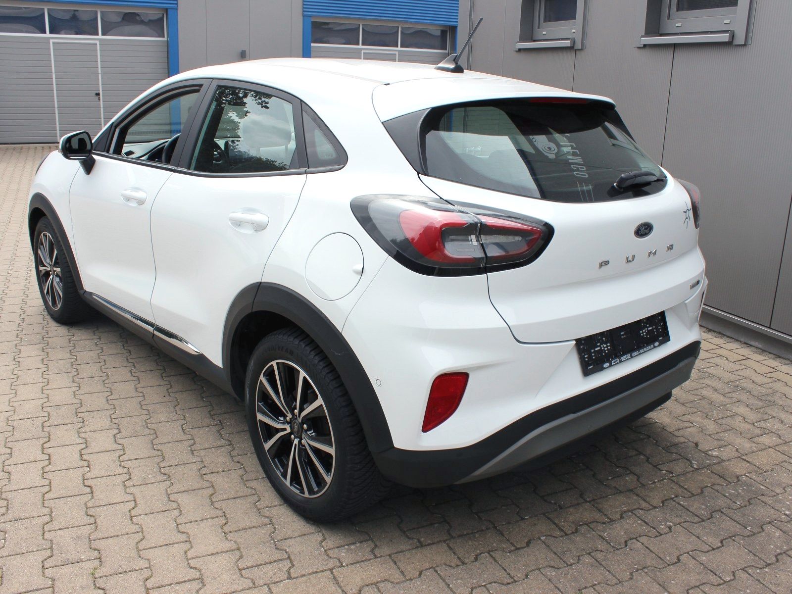 Fahrzeugabbildung Ford Puma Titanium 1,0 EcoBoost Mild Hybrid
