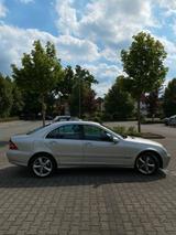 Mercedes-Benz Mercedes Benz C Klasse 2. Hand  E 270 W 20... - gebrauchte Mercedes-Benz E 270 aus dem Jahr 2004