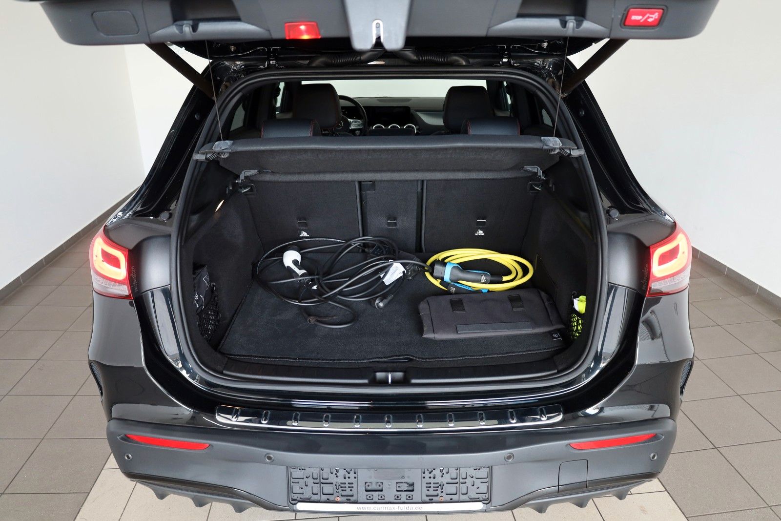 Fahrzeugabbildung Mercedes-Benz EQA 250 AMG-line, T.Leder,Navi,LED,SH,Kamera,DAB
