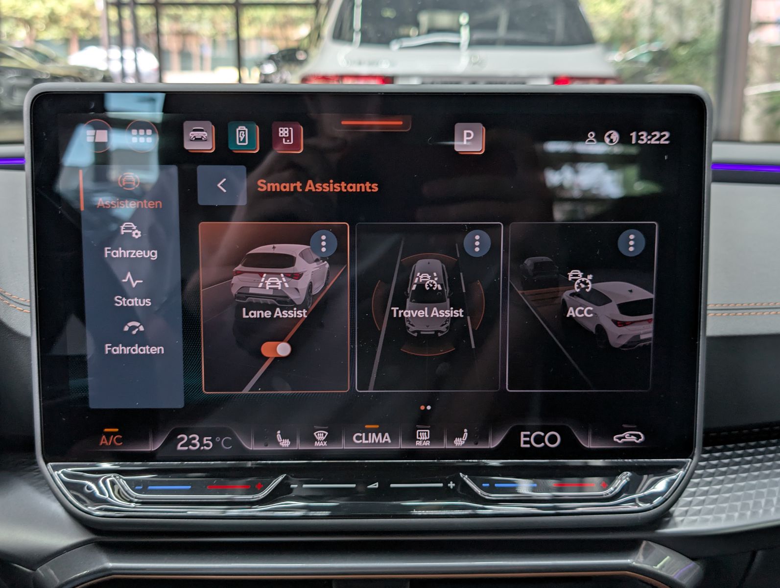 Fahrzeugabbildung CUPRA Leon 1.5 e-Hybrid ACC APP MATRIX EDGE SoH100%
