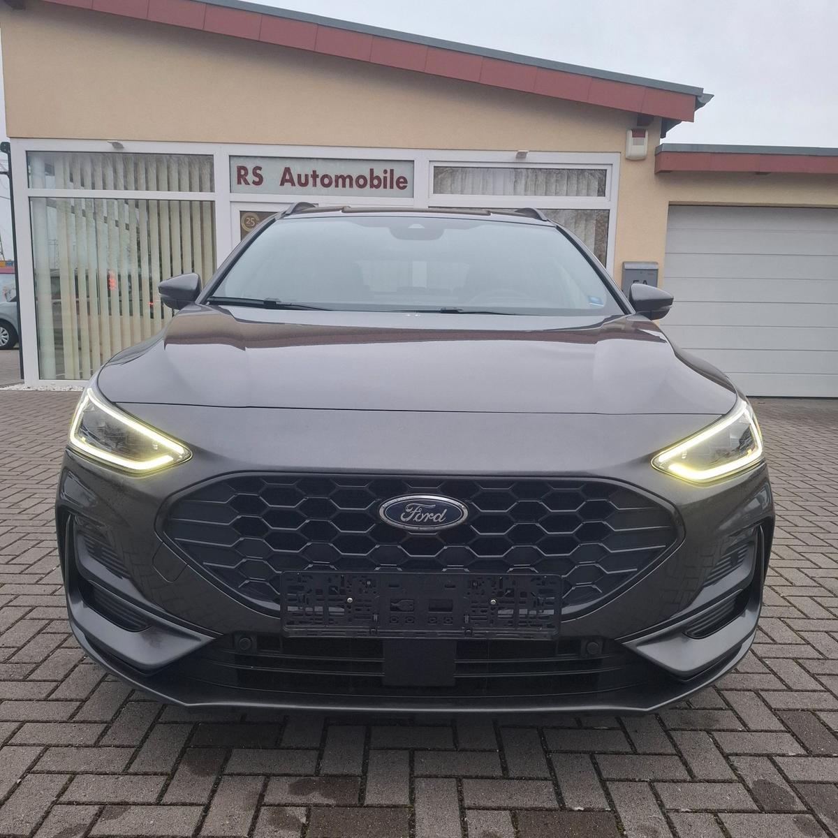 Ford Focus ST-Line X  ACC + Matrix-LED + Head-Up