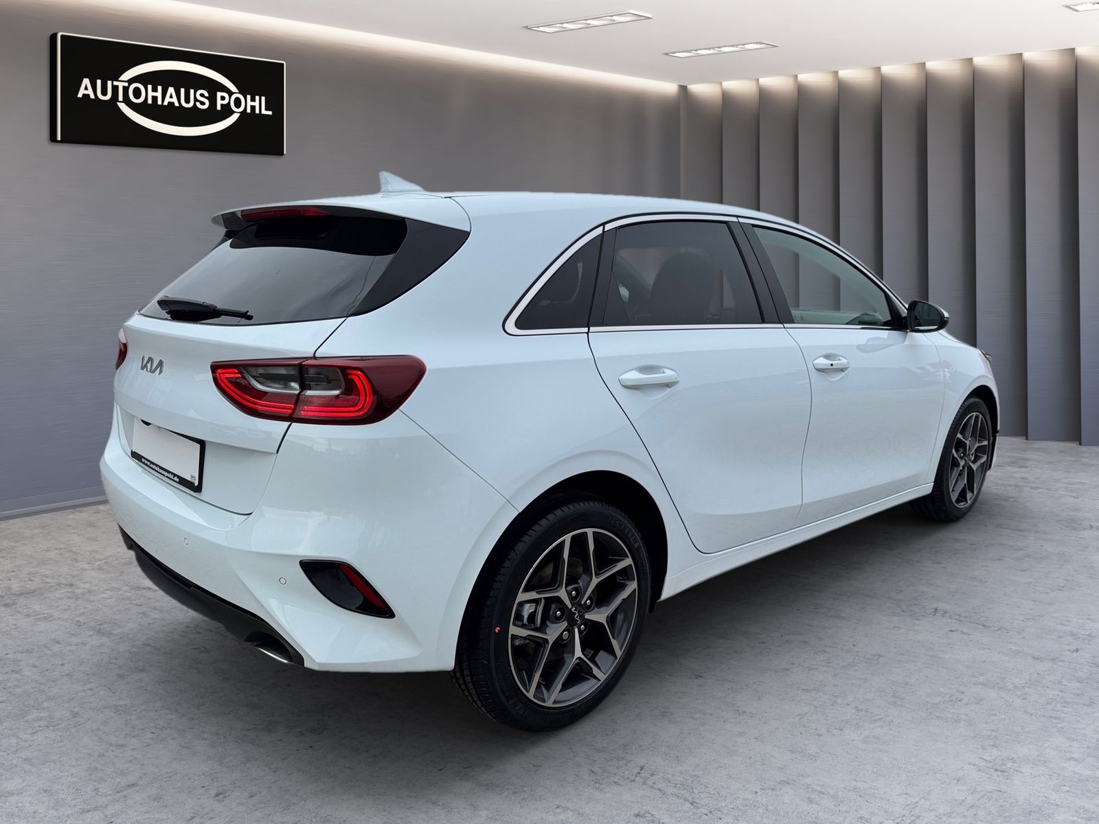 Fahrzeugabbildung Kia Ceed 1.0 T-GDI 48V 100  DCT Ultimate